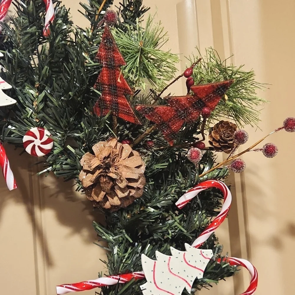 Holiday snack wreath